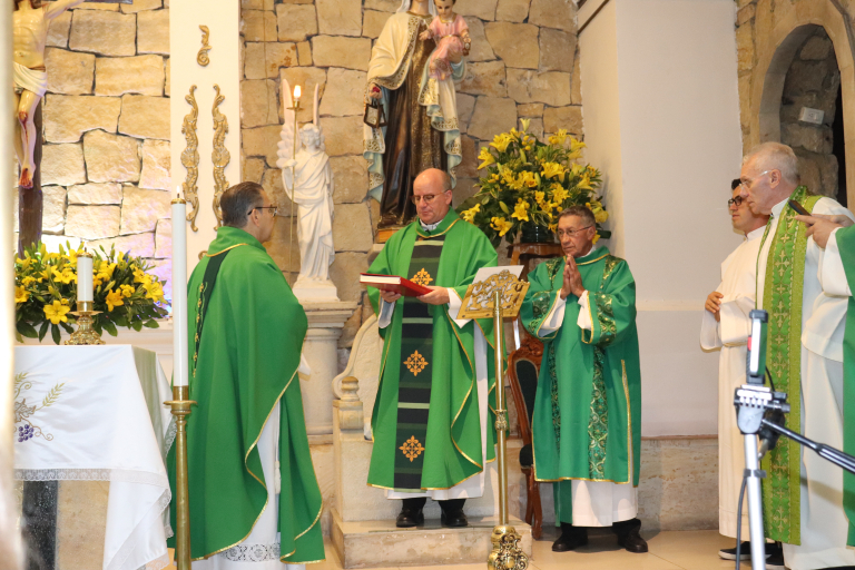 Posesión Padre Giovanni Hernández